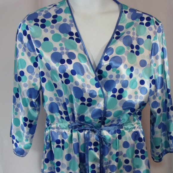 Kathryn Blue & Aqua Dots on White Sexy Short Satin Robe NWOT - Picture 1 of 8